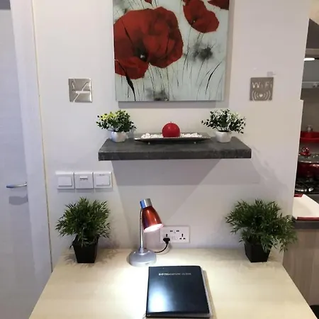 Klimatisierte Ferienwohnung In Mit Grill Und Terrasse