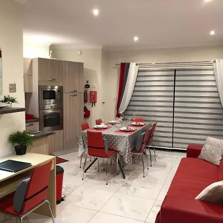 Apartamento Klimatisierte Ferienwohnung In Mit Grill Und Terrasse Marsaskala