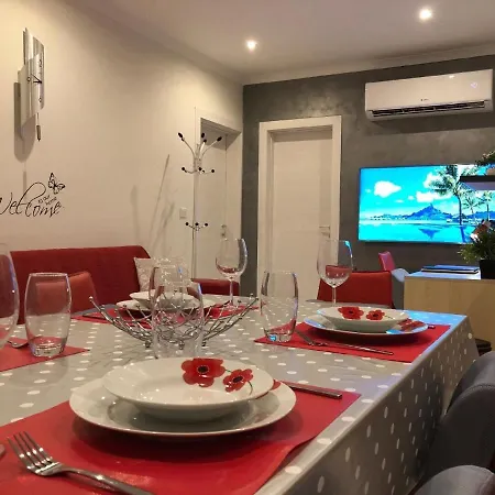 Apartamento Klimatisierte Ferienwohnung In Mit Grill Und Terrasse *